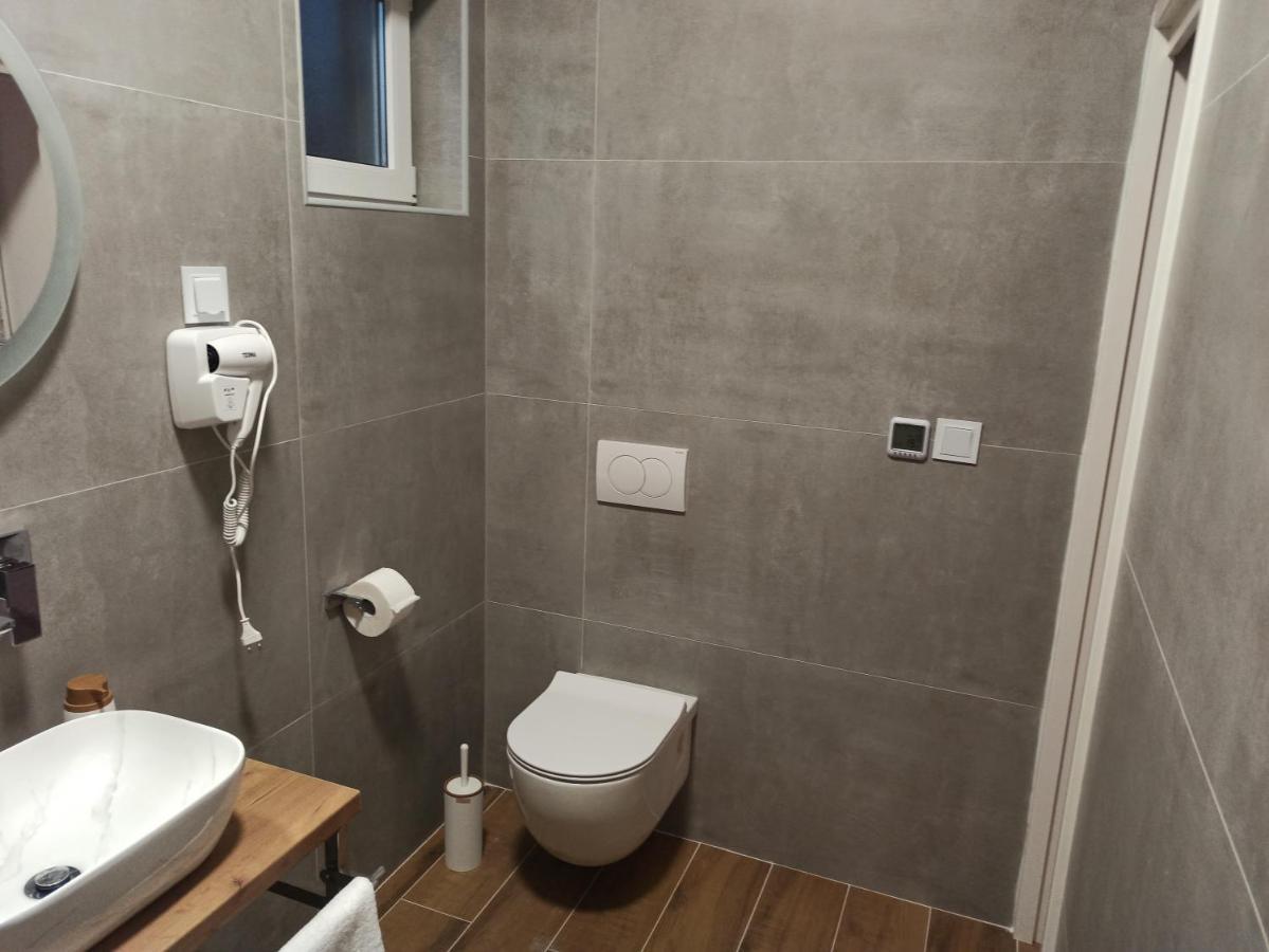 Venite Rooms Velika Luaran gambar